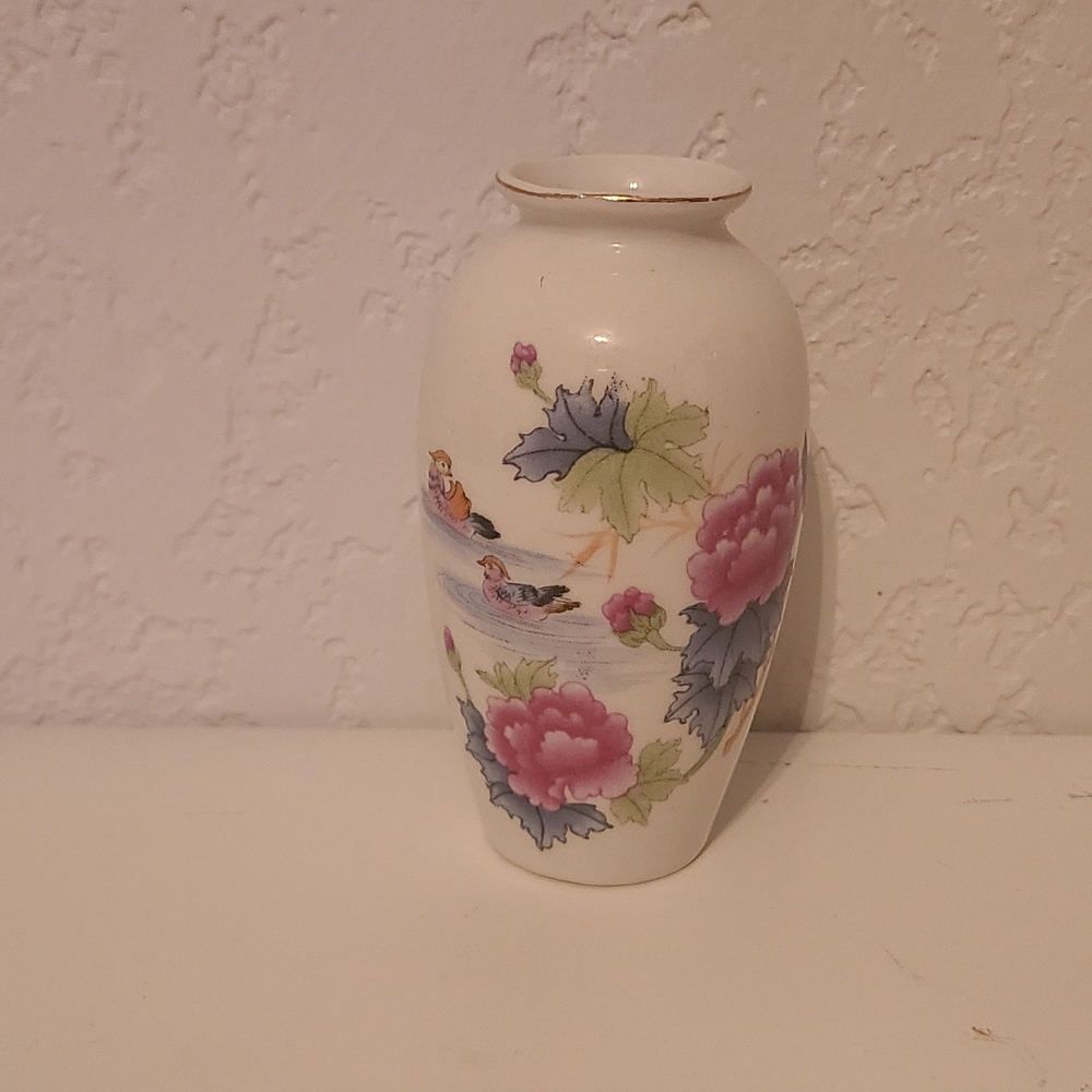 Vintage Chinese Miniature White Porcelain Birds & Floral 4in